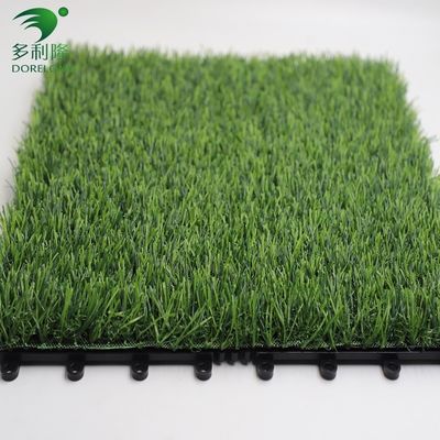 25-60mm ارتفاع تپه چمن مصنوعی کاشی های متقاطع با پشتیبان دو برابر PP NET PU