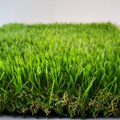 8204 فرش چمن پلاستیکی راه حل نهایی برای منظره سازی و تزئین باغ