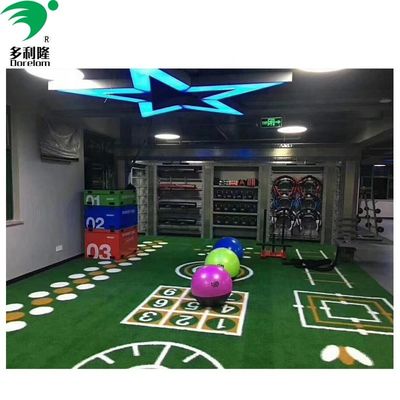 4m * 25m آبی سبز سیاه قرمز مقاوم در برابر اشعه UV کف ورزشگاه چمن مصنوعی چمن برای باربل اسلیدی